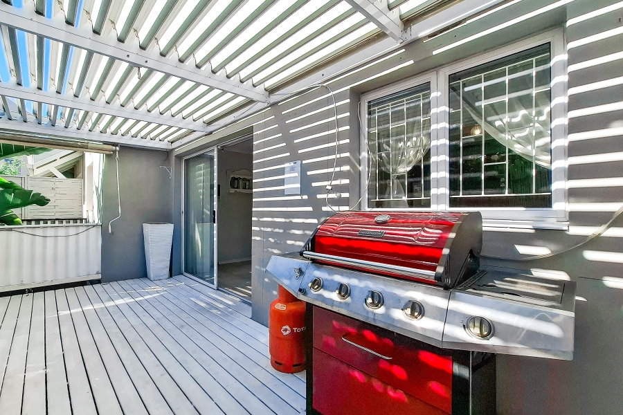 3 Bedroom Property for Sale in Costa Sarda Western Cape